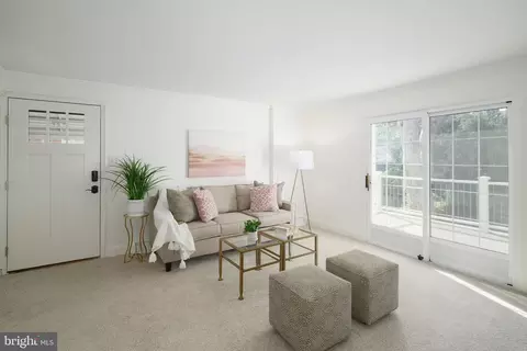 15068 Carter Rd, Philadelphia, PA 19116