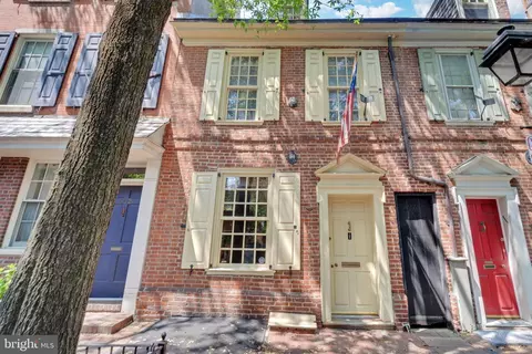 330 S 3rd St, Philadelphia, PA 19106