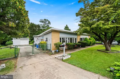 9340 Trout Rd, Philadelphia, PA 19115