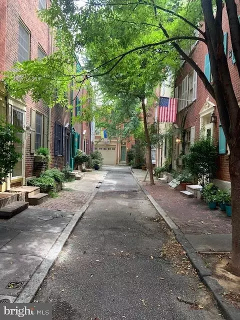 221 S Delhi St, Philadelphia, PA 19107