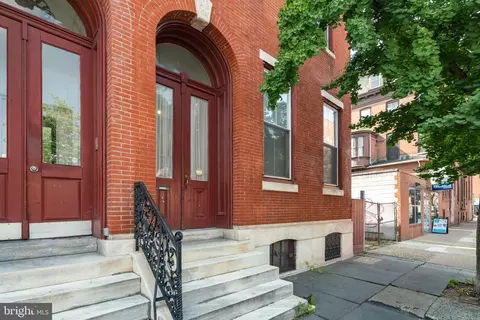 300 S 10th St, Philadelphia, PA 19107