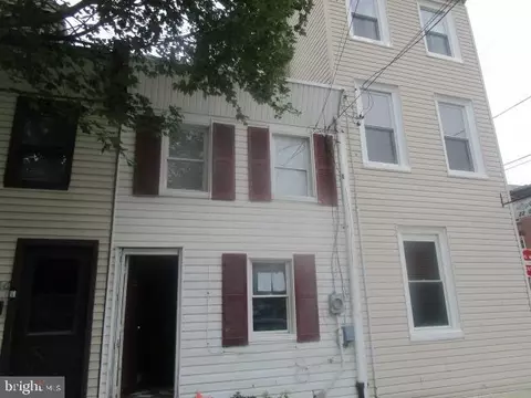 2238 Sepviva St, Philadelphia, PA 19125