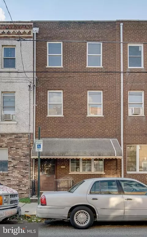 1330 S 7th St, Philadelphia, PA 19147