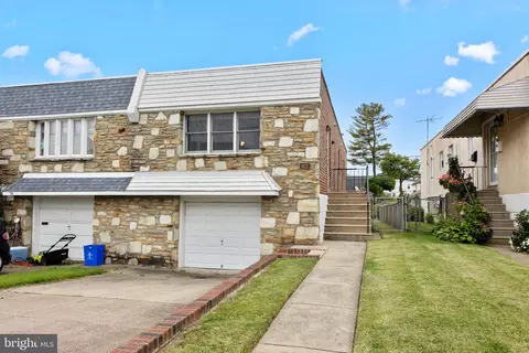 9221 Cottage St, Philadelphia, PA 19114