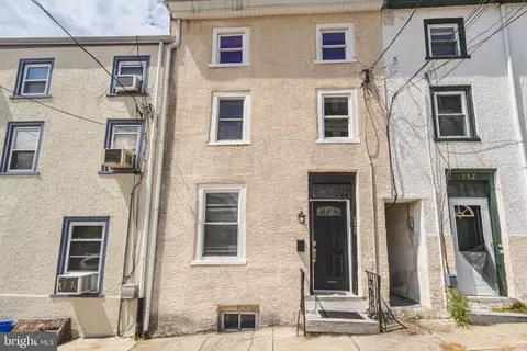 150 Grape St, Philadelphia, PA 19127