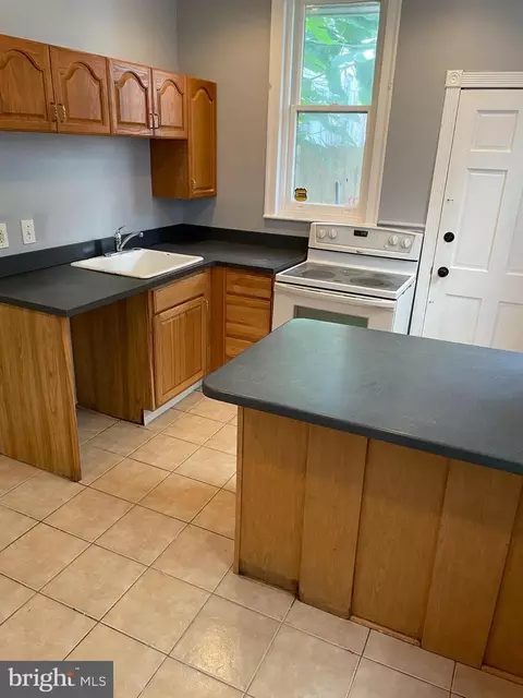 3140 Custer St, Philadelphia, PA 19134