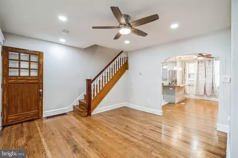 2510 S Dewey St, Philadelphia, PA 19142