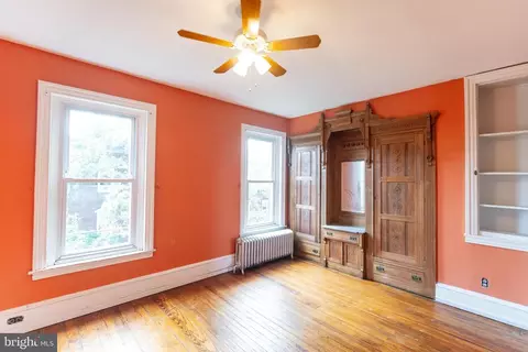 1802 S 15th St, Philadelphia, PA 19145