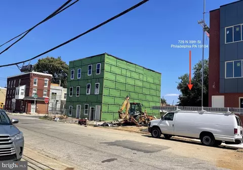 729 N 39th St, Philadelphia, PA 19104