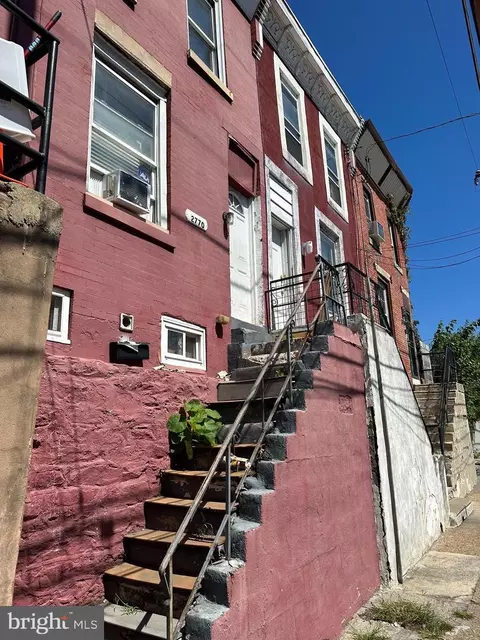2770 Emerald St, Philadelphia, PA 19134