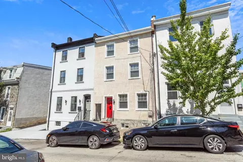 126 Seville St, Philadelphia, PA 19127