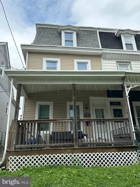 8036 Walker St, Philadelphia, PA 19136