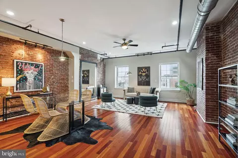 103 Church St #17, Philadelphia, PA 19106