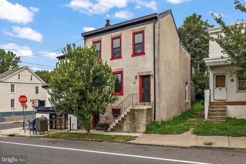 402 Leverington Ave, Philadelphia, PA 19128