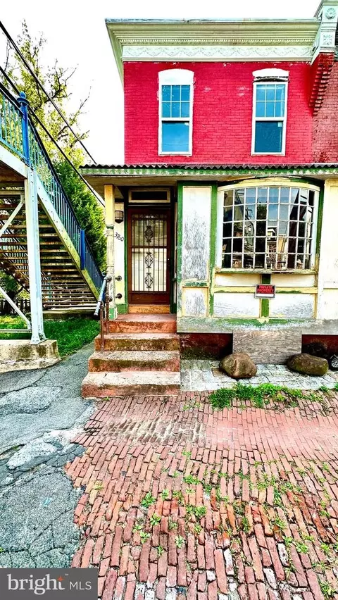 3760 Cresson St, Philadelphia, PA 19127