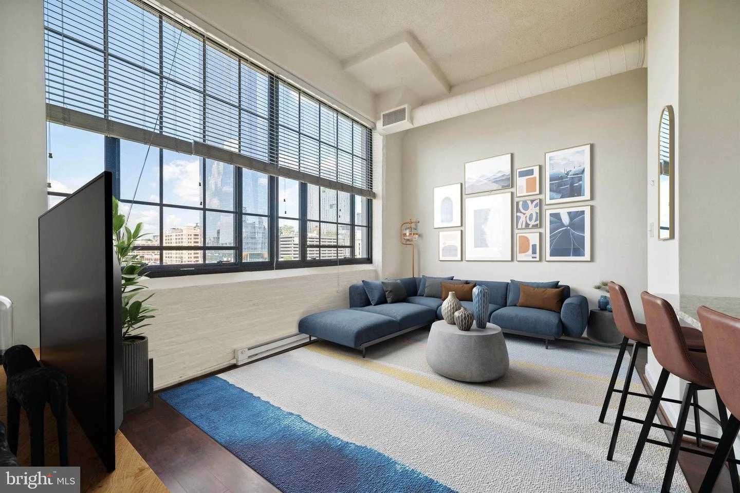 2429 41 Locust St Unit 601  