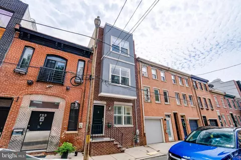 755 S Mole St, Philadelphia, PA 19146