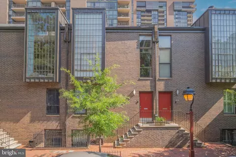 525 12 Spruce St #10, Philadelphia, PA 19106