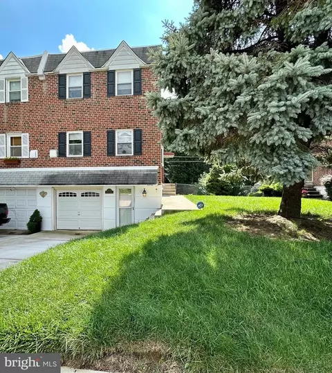 11711 Stevens Rd, Philadelphia, PA 19116