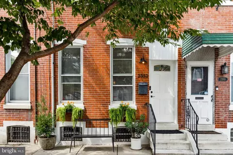 2352 E Sergeant St, Philadelphia, PA 19125