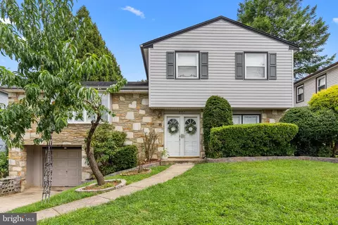 497 Pinewood Rd #0000000, Philadelphia, PA 19116