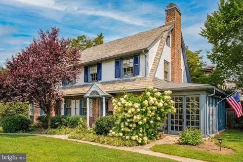 3133 W Queen Ln, Philadelphia, PA 19129