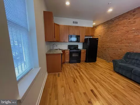 2128 N 17th St, Philadelphia, PA 19121