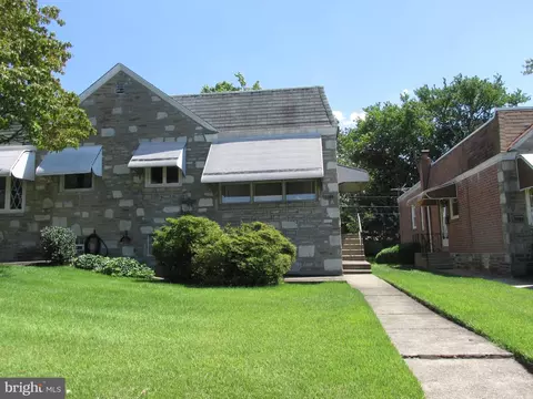 7365 Shelbourne St, Philadelphia, PA 19111