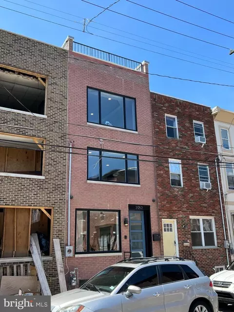 2052 E Sergeant St, Philadelphia, PA 19125