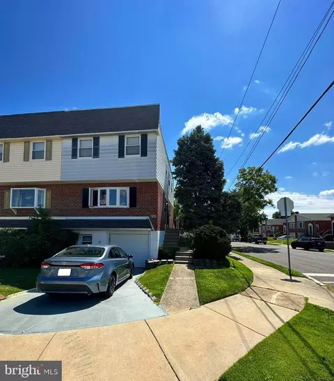 9731 Evans St, Philadelphia, PA 19115