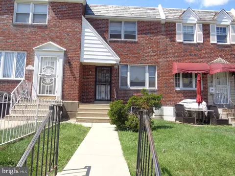 6704 N Lawrence St, Philadelphia, PA 19126