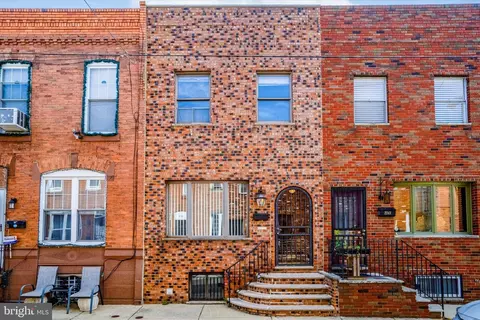 2241 S Chadwick St, Philadelphia, PA 19145