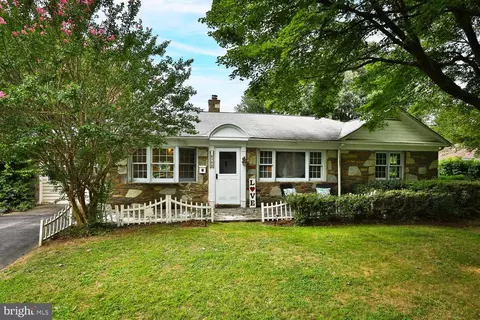 8708 Verree Rd, Philadelphia, PA 19115