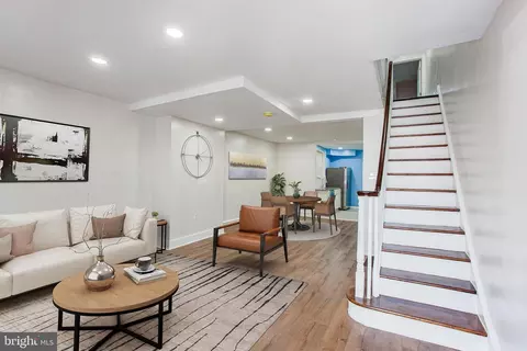 244 W Duncannon Ave, Philadelphia, PA 19120
