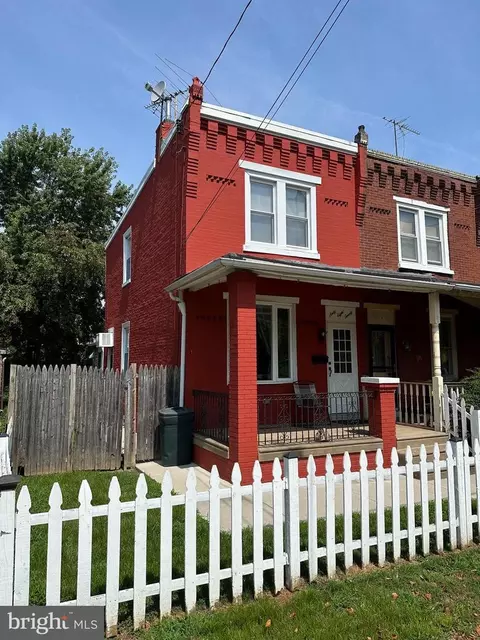 6820 Hegerman St, Philadelphia, PA 19135