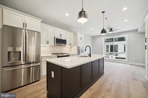 1633 N Cadwallader St, Philadelphia, PA 19122