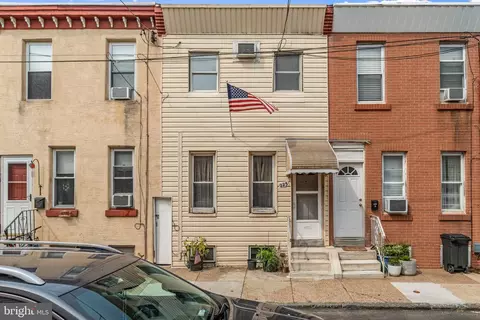 223 Pierce St, Philadelphia, PA 19148
