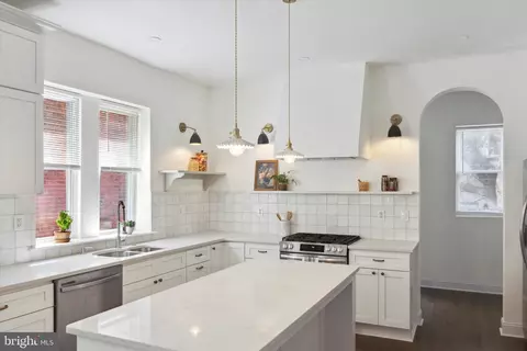 5516 Cedar Ave, Philadelphia, PA 19143
