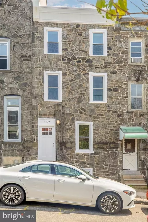 137 Vassar St, Philadelphia, PA 19128