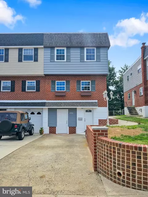 2762 Clayton St, Philadelphia, PA 19152