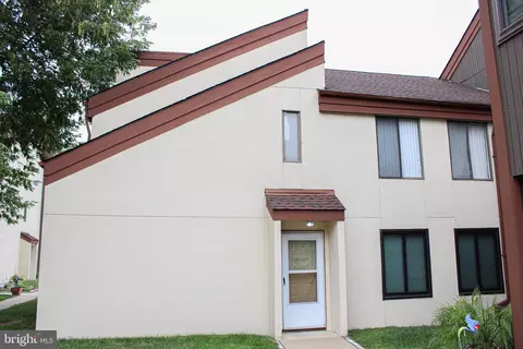 5018 N Convent Ln, Philadelphia, PA 19114