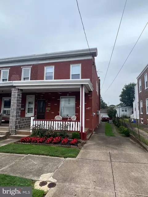 4618 Emerson St, Philadelphia, PA 19136