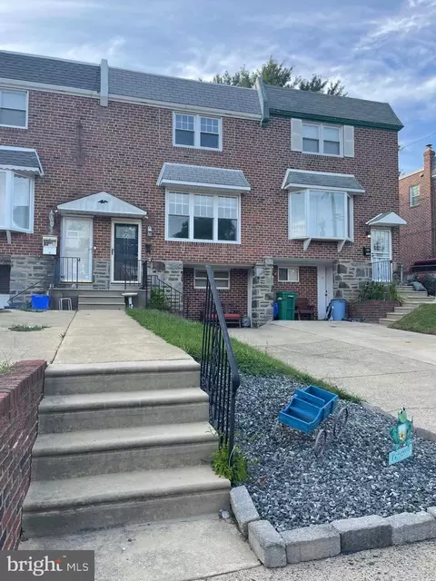 2854 Tremont St, Philadelphia, PA 19136