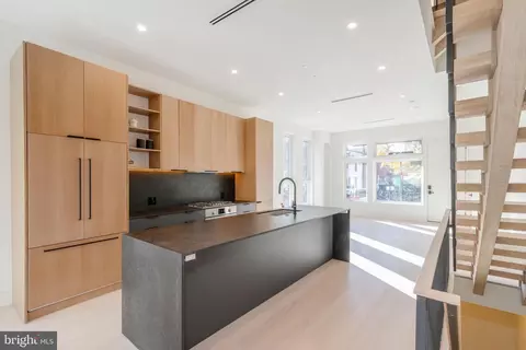 1403 E Oxford St, Philadelphia, PA 19125