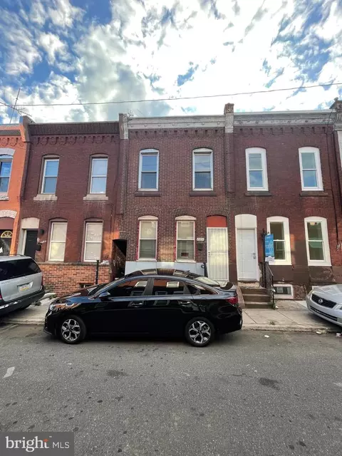 2054 E Stella St, Philadelphia, PA 19134