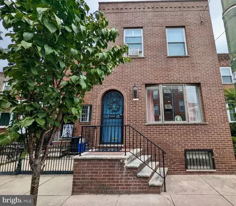 811 Tasker St, Philadelphia, PA 19148