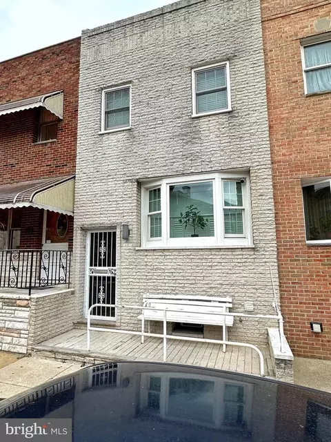 2427 S 11th St, Philadelphia, PA 19148