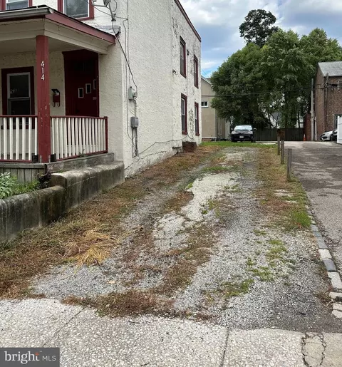 416 Conarroe St, Philadelphia, PA 19128