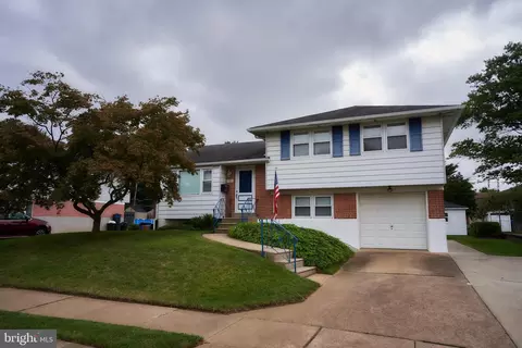 9971 Dungan Rd, Philadelphia, PA 19115