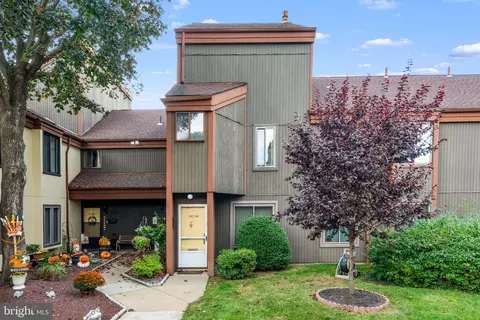 5023 S Convent Ln #H, Philadelphia, PA 19114